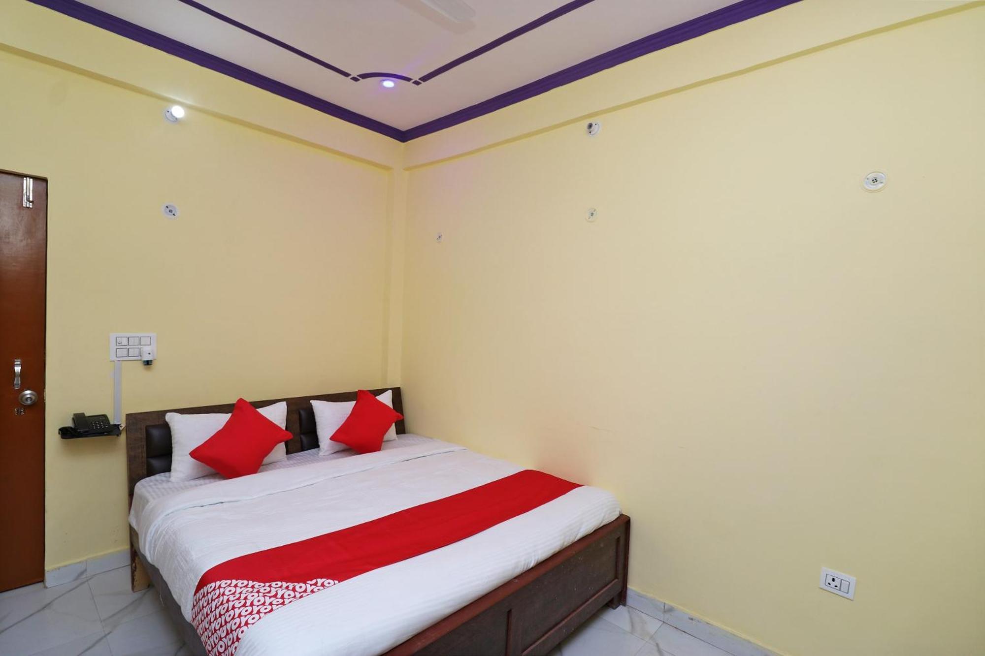 โอโย 30897 ศรีศยม ลอว์น แอนด์ รีสอร์ต Hotel Sitapur  ภายนอก รูปภาพ