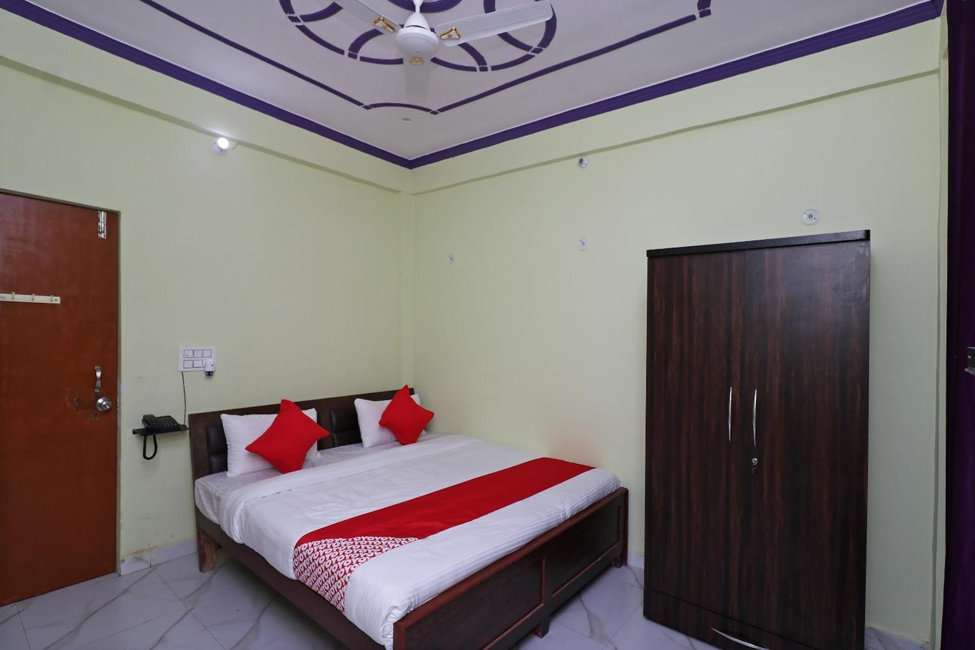 โอโย 30897 ศรีศยม ลอว์น แอนด์ รีสอร์ต Hotel Sitapur  ภายนอก รูปภาพ